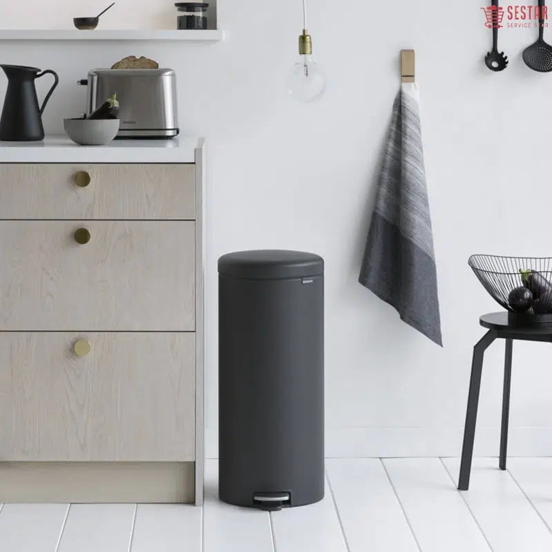 Pattumiera A Pedale NewIcon 30 Lt Matt Black - Brabantia